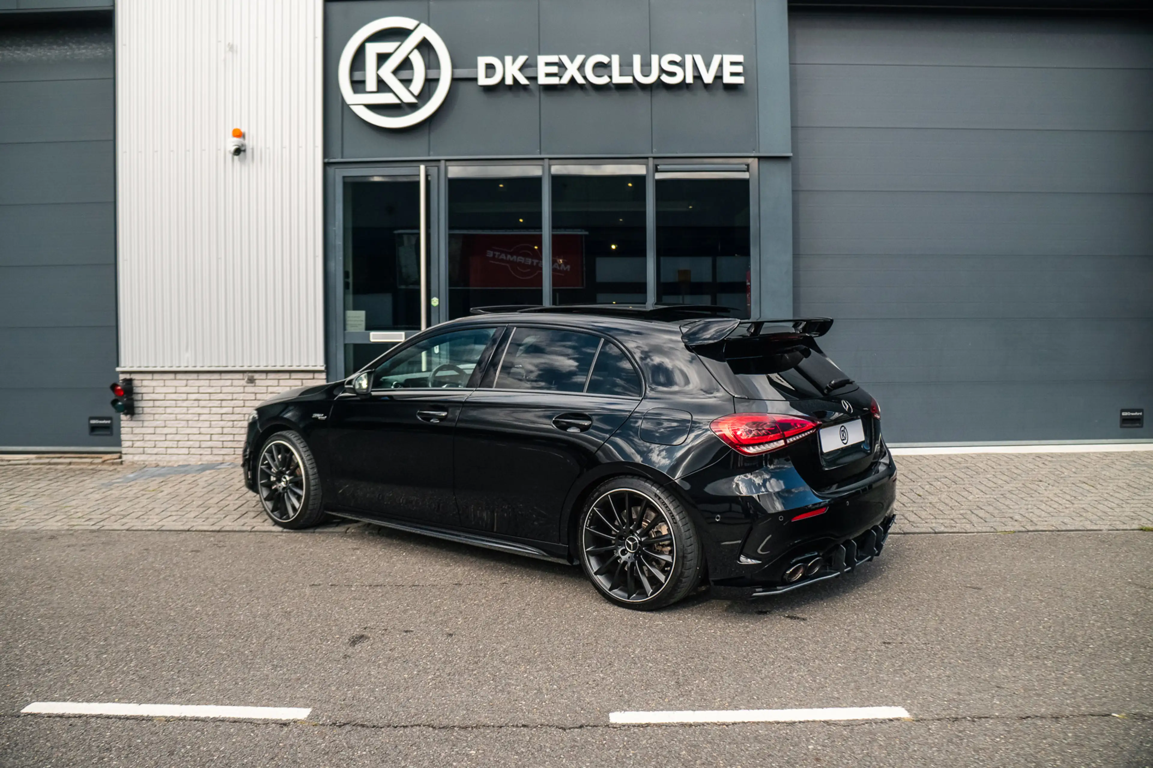 Mercedes-Benz A 35 AMG 4MATIC Advantage — photo 6