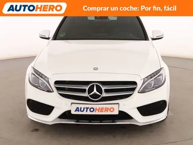 Mercedes-Benz 220 view 9