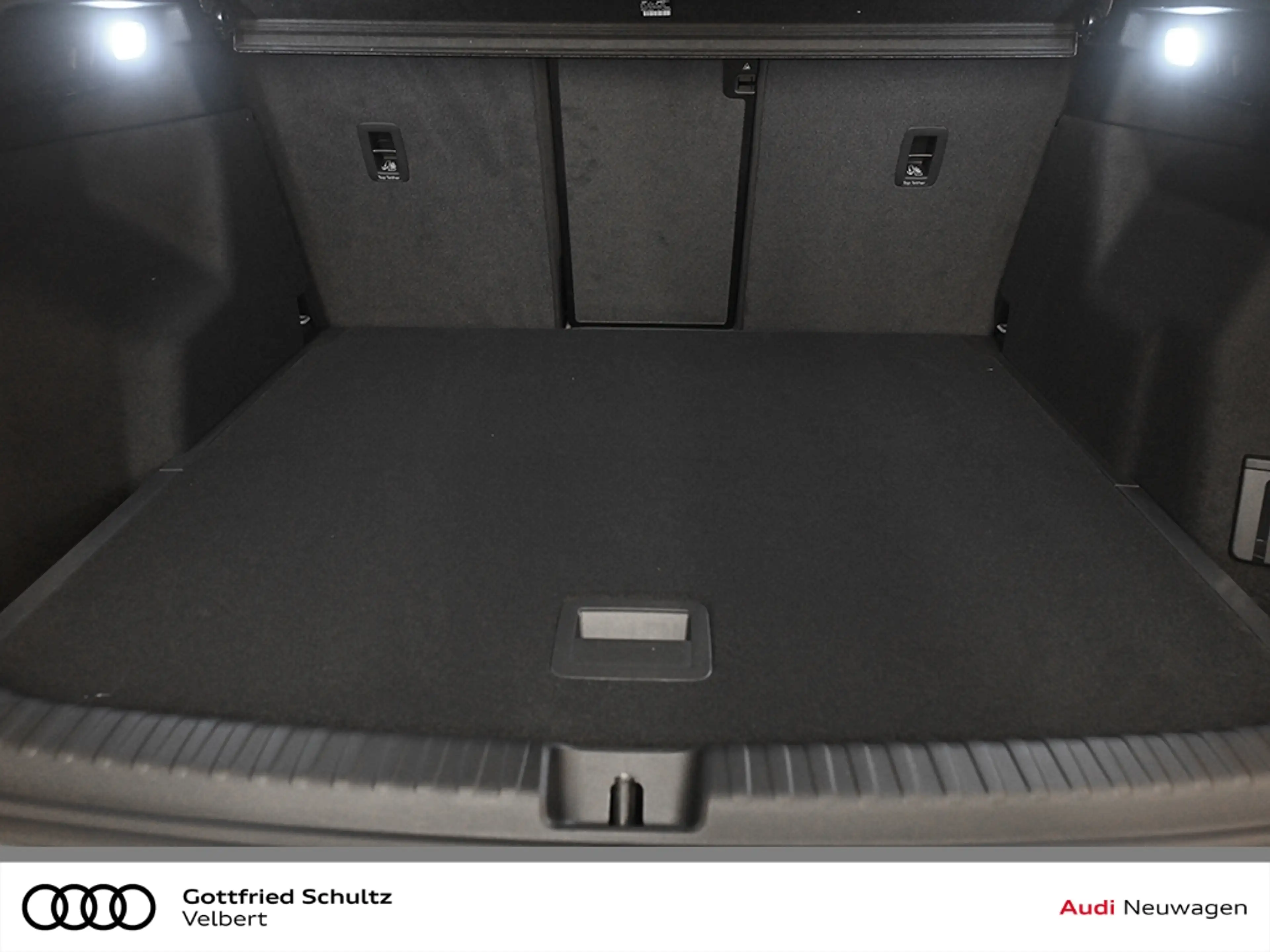 Audi Q4 e-tron SUV quattro 220 kW #E-TRONPOWER# — photo 8