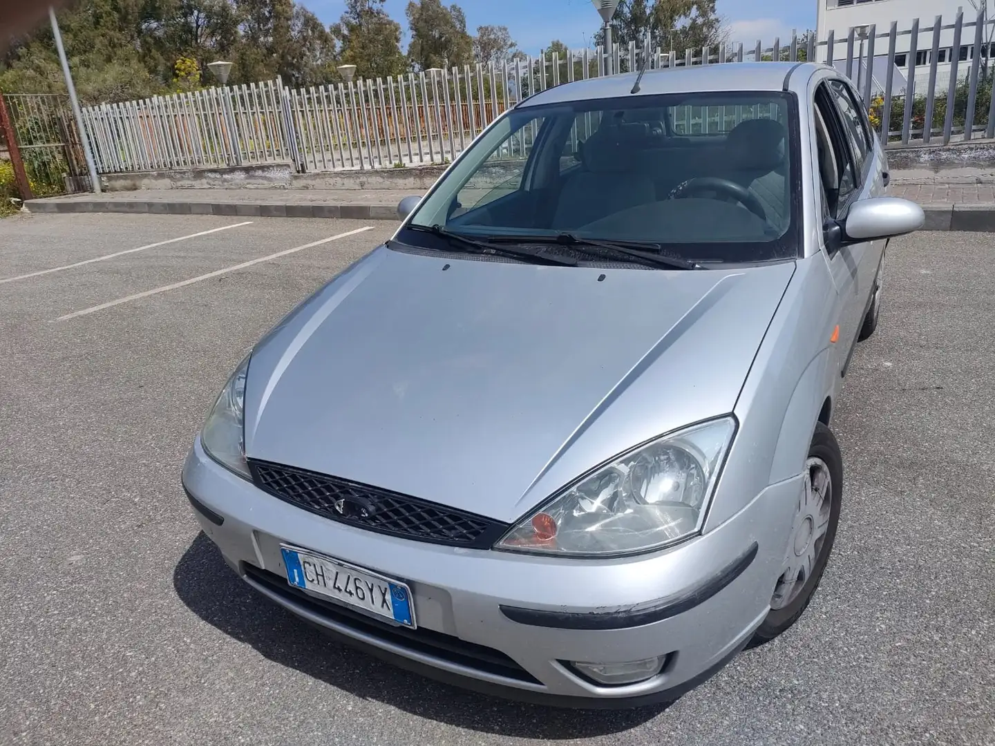 Ford Focus Focus 5p 1.8 tdci Ambiente 100cv Grigio - 2