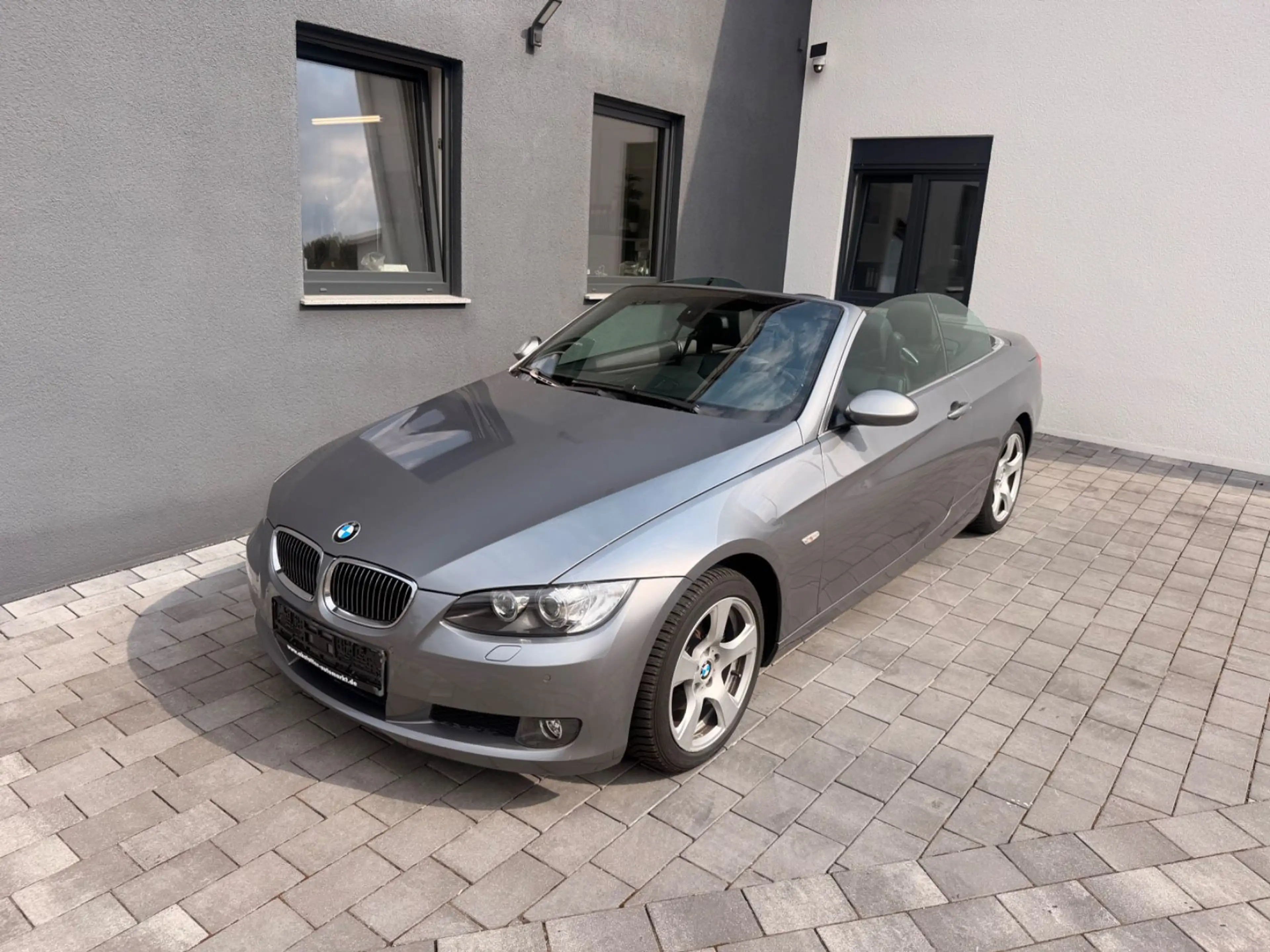 BMW 325 3 Cabrio 325 i Automatik/Navi