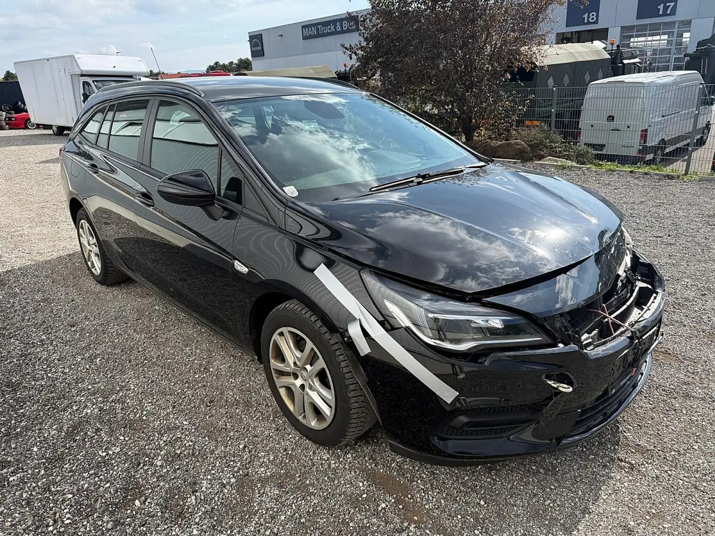 Opel Astra ST 1,5 CDTI Edition Schwarz - 2
