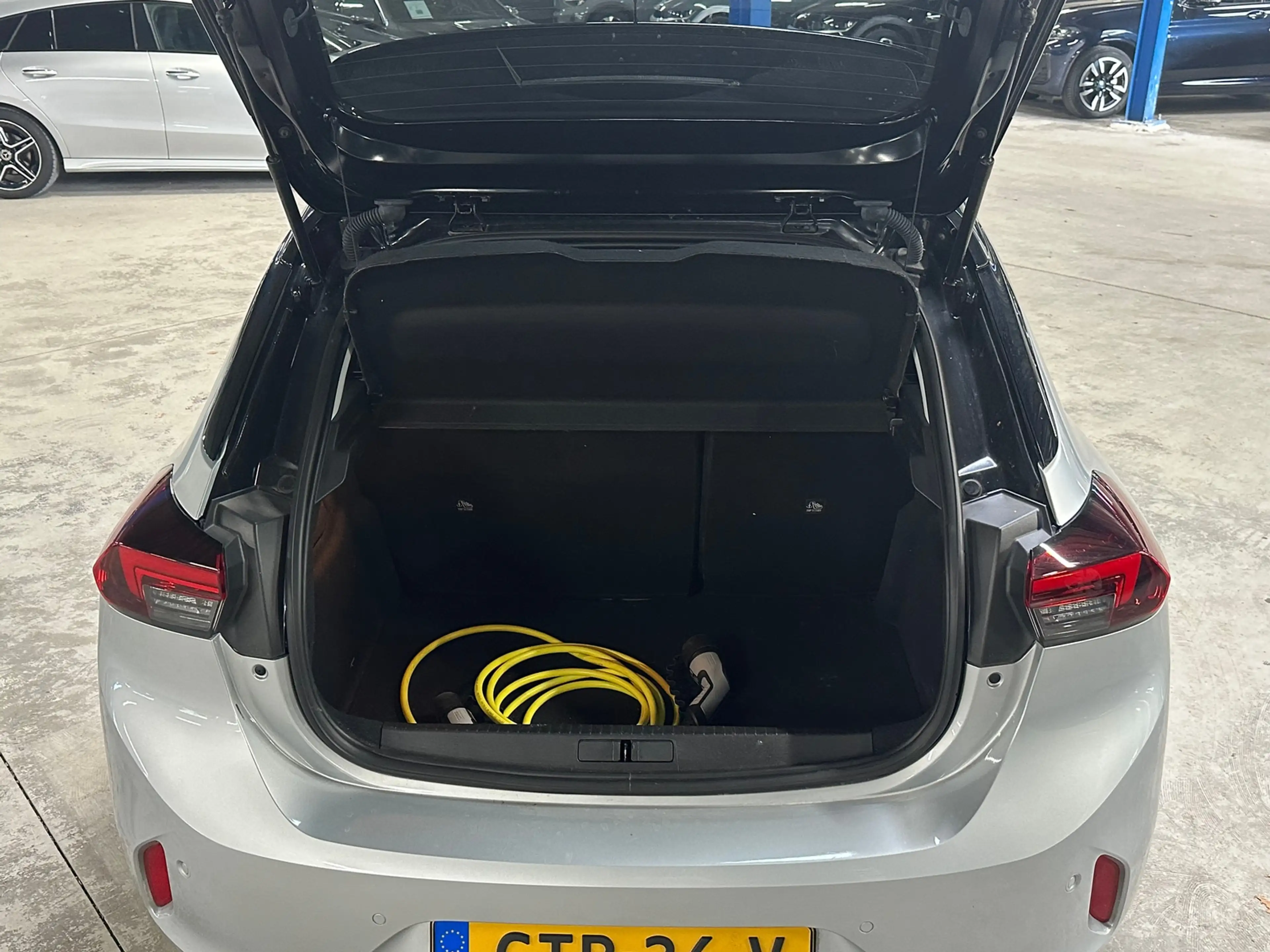 Opel Corsa-e Elegance 50 kWh — photo 12