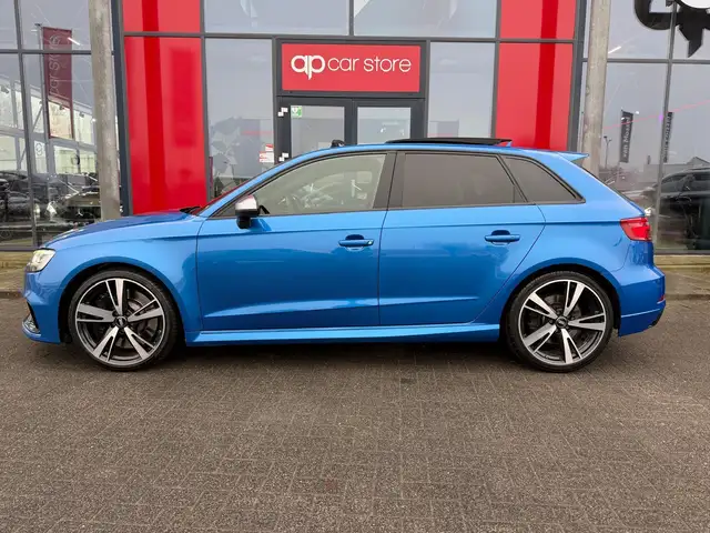 Audi A3 view 4