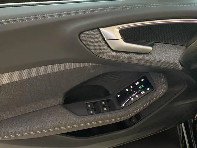 Audi A5 view 4