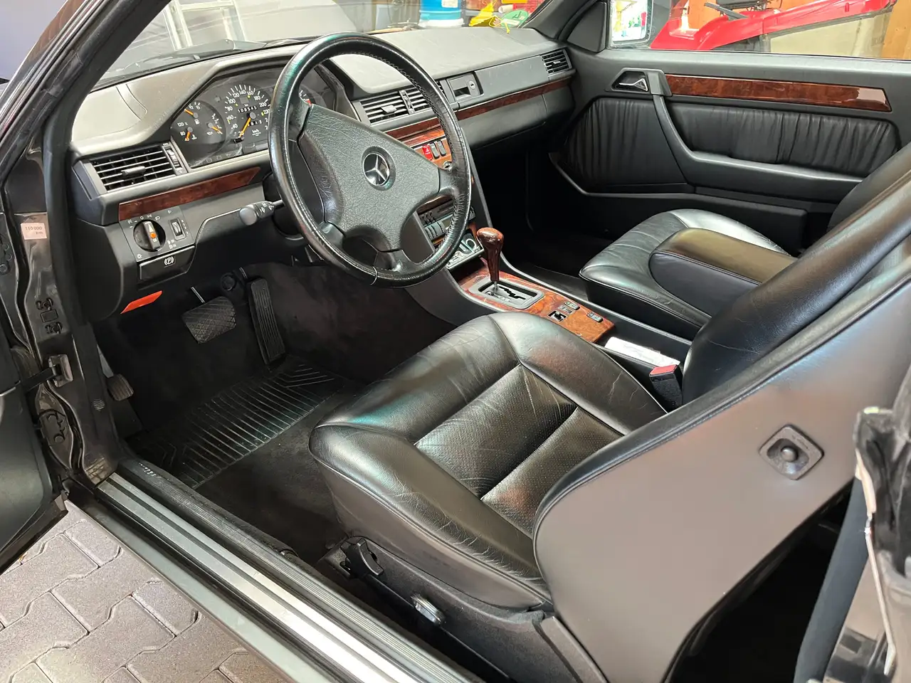 Mercedes-Benz 300 124 C 300 CE-24, foto 2