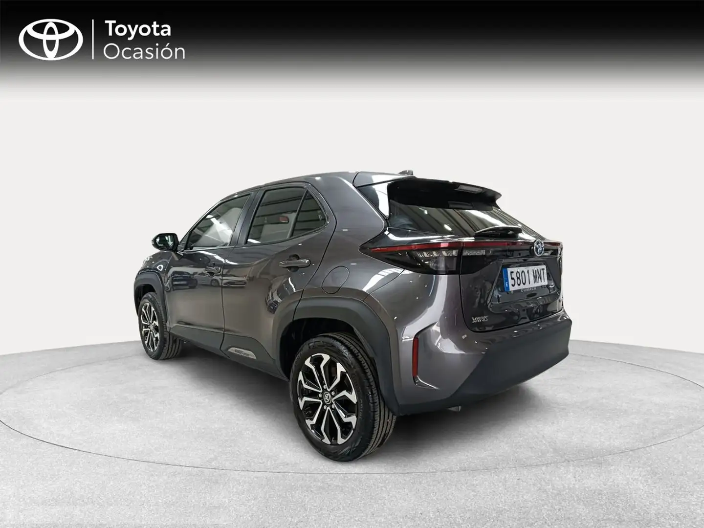 Toyota Yaris Cross 1.5 120H Active Tech Gris - 2