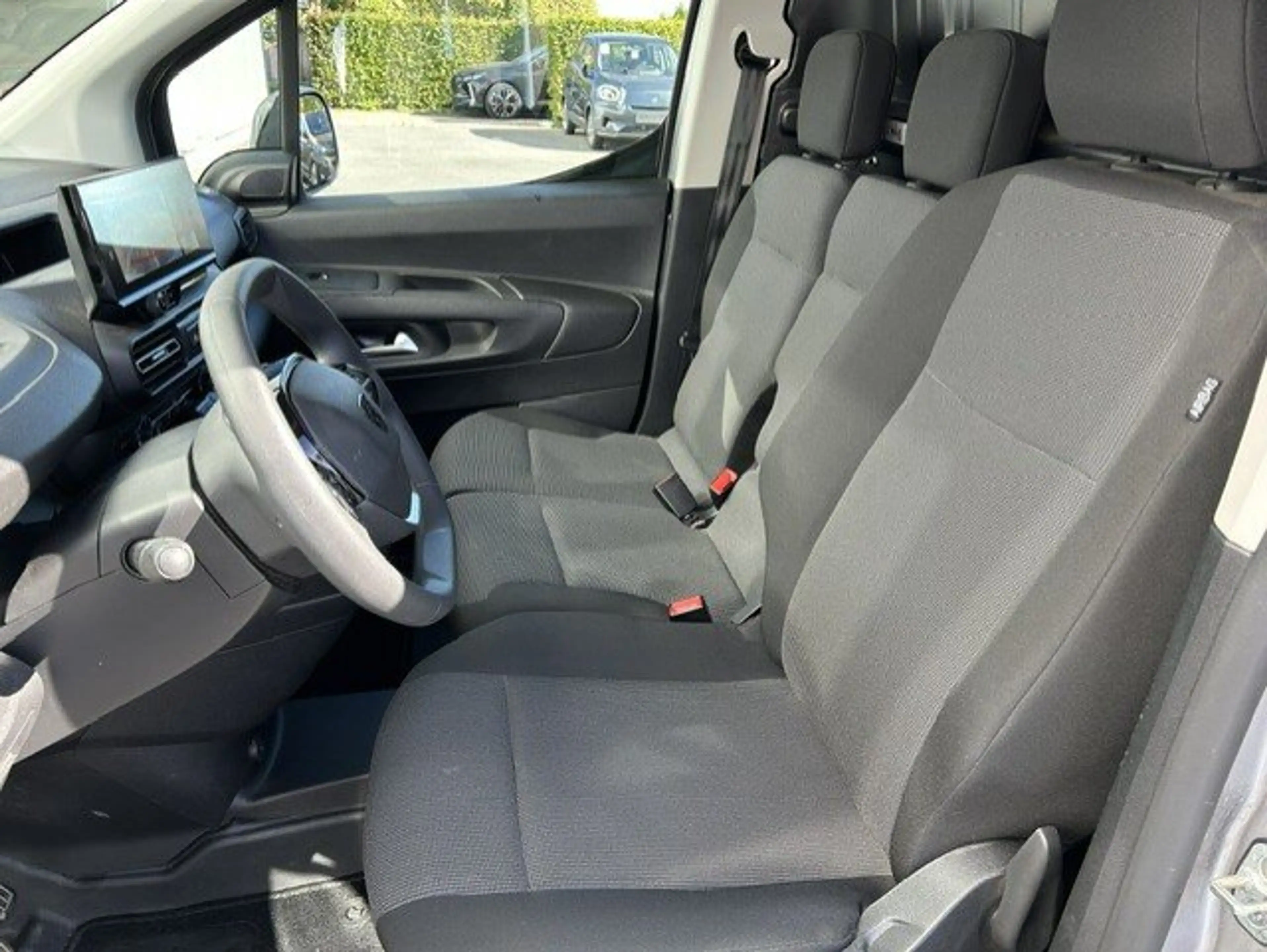 Peugeot Partner 1.5 BlueHDI 100Pk — photo 13