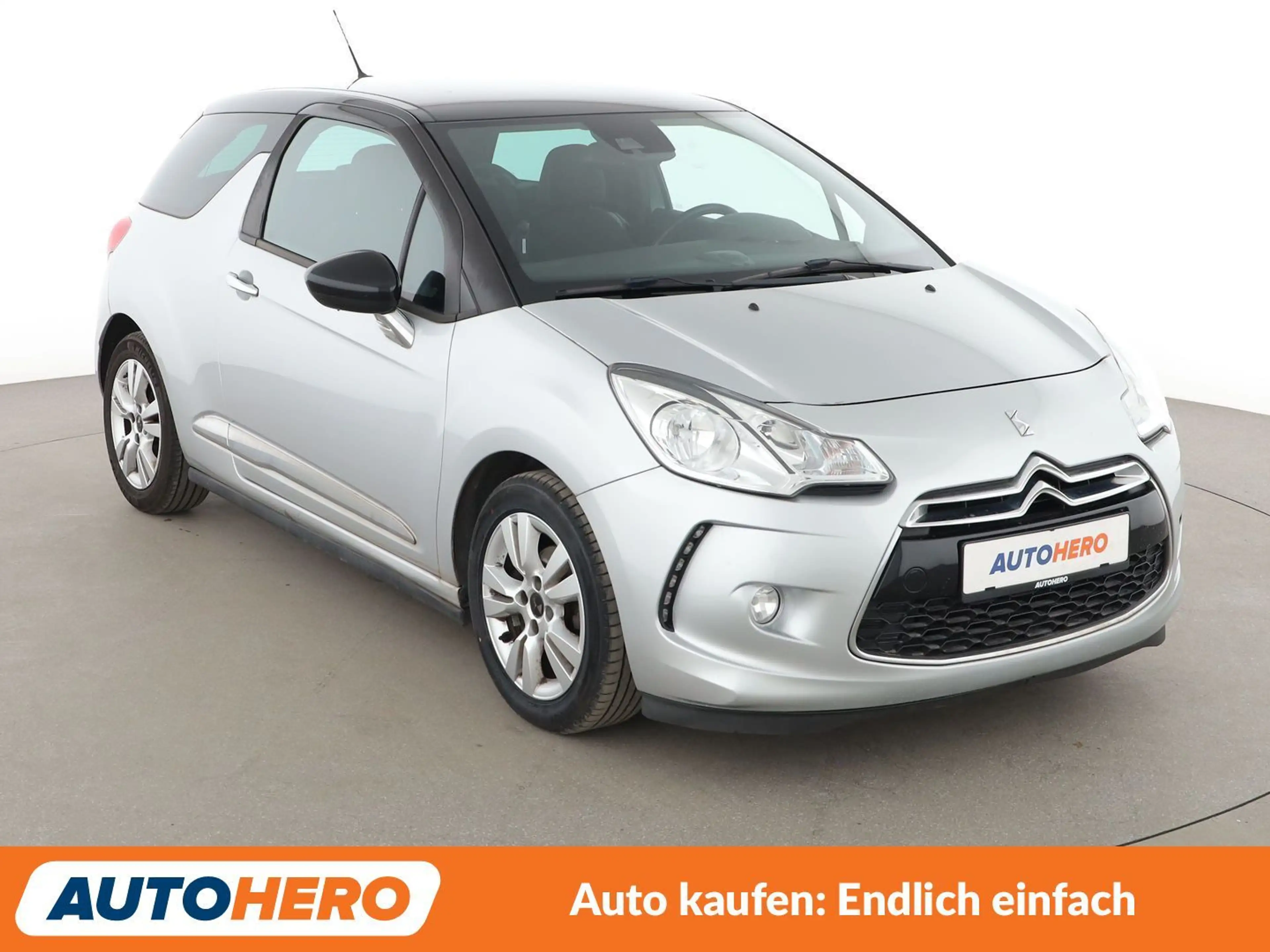 Citroen DS3 1.6 Blue-HDi SoChic*NAVI*TEMPO*PDC*ALU*KLIMA* — photo 8