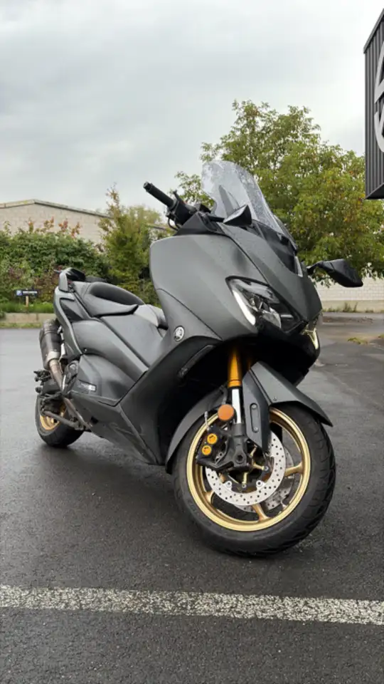 Yamaha Tmax 560