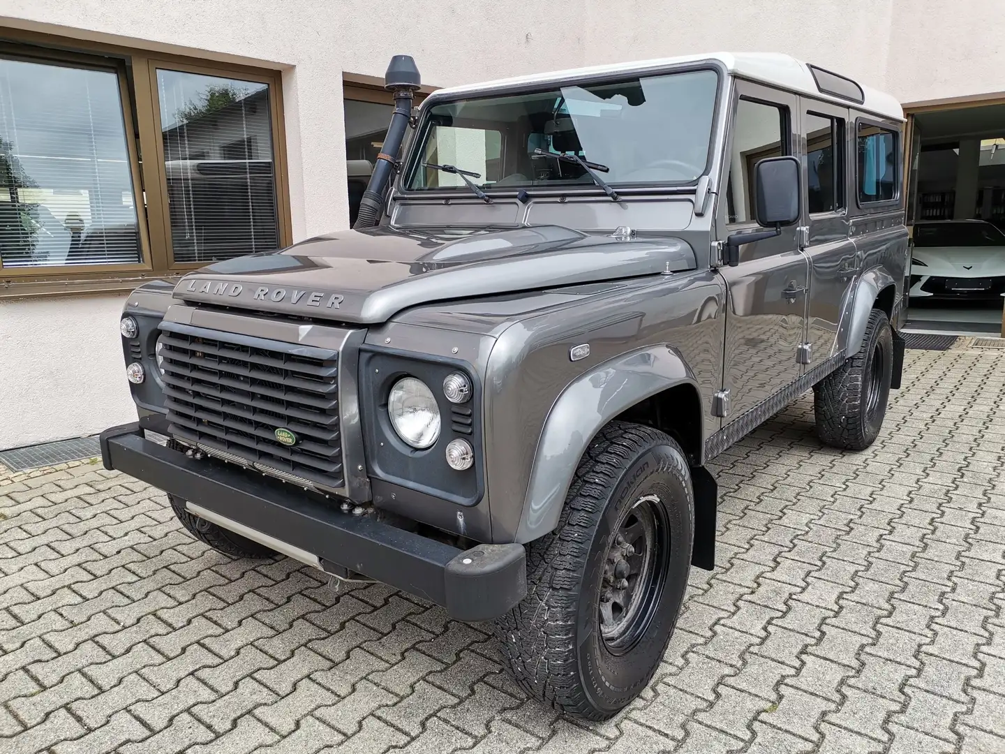 Land Rover Defender 110 Station Wagon SE Gris - 1