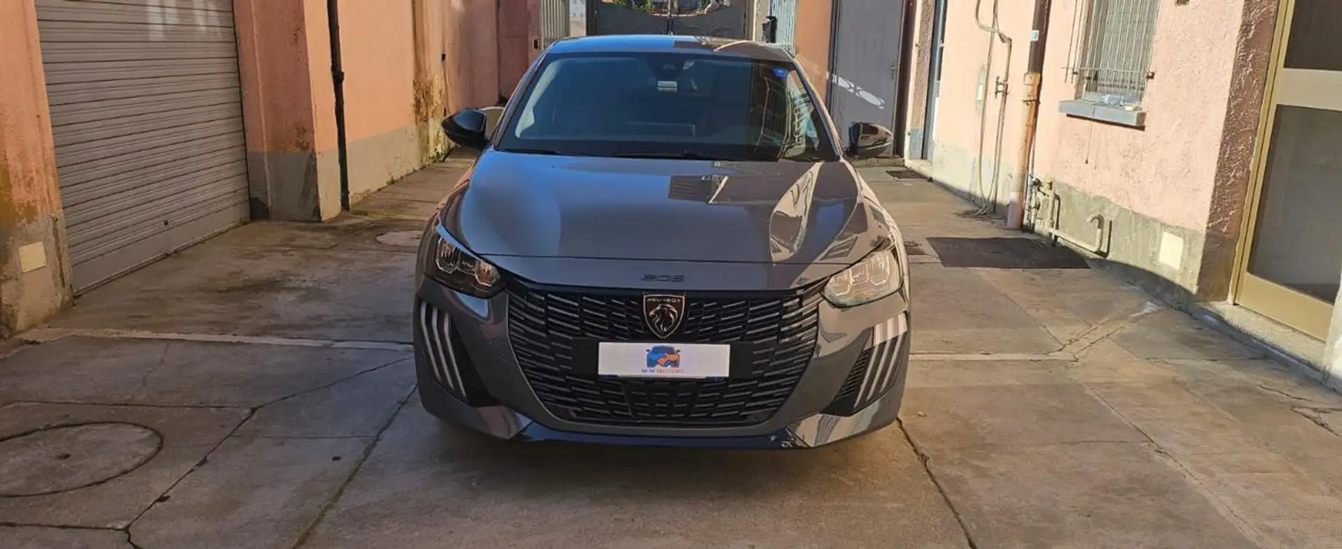 Peugeot 208 Pur - Tech 100 start & Stop Allure Gris - 2
