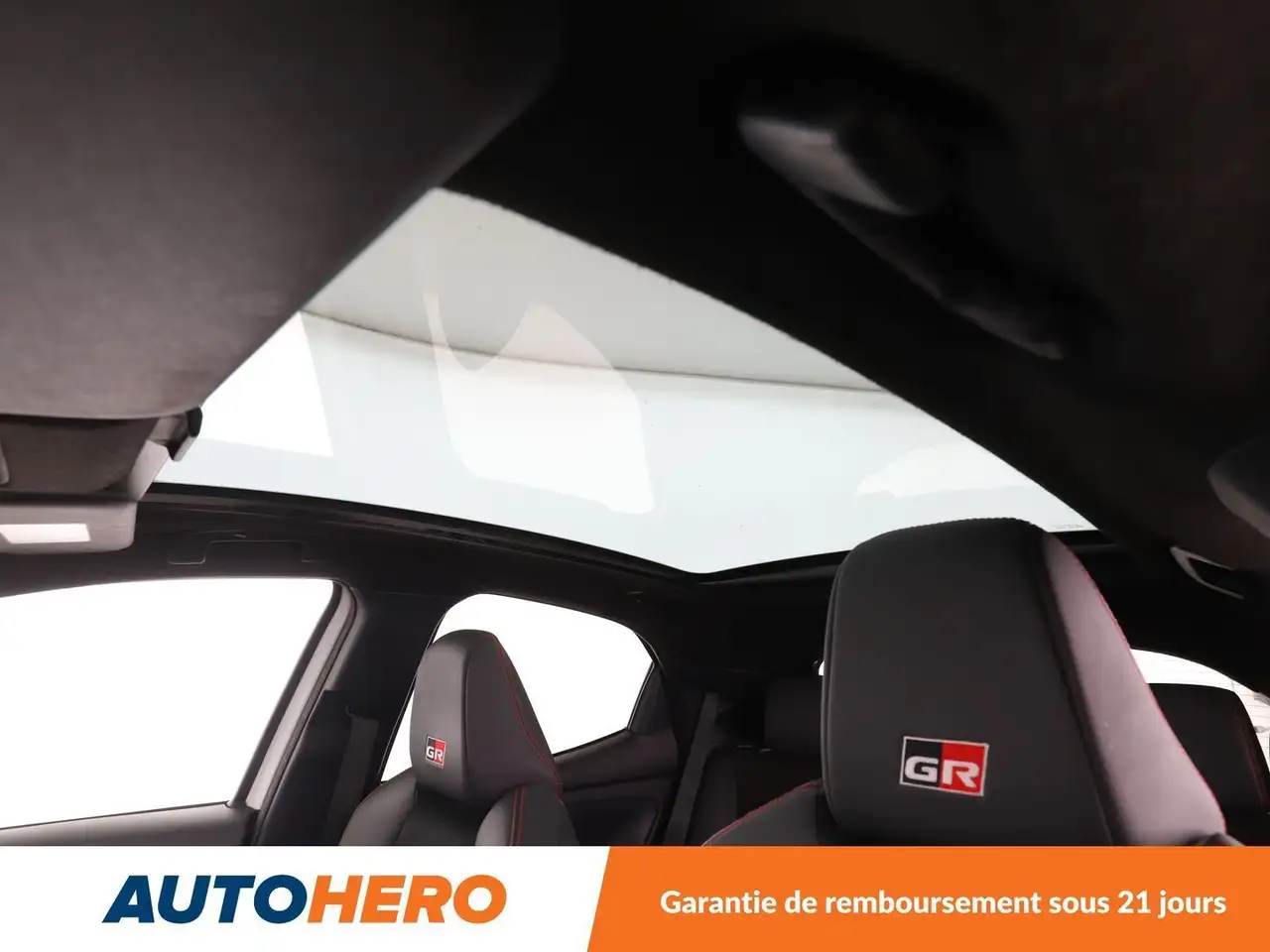 Toyota Yaris Yaris — photo 11