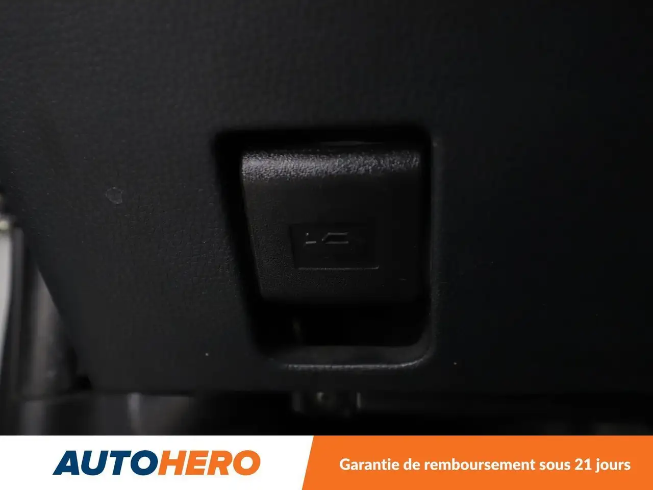 Toyota Yaris Yaris — photo 38