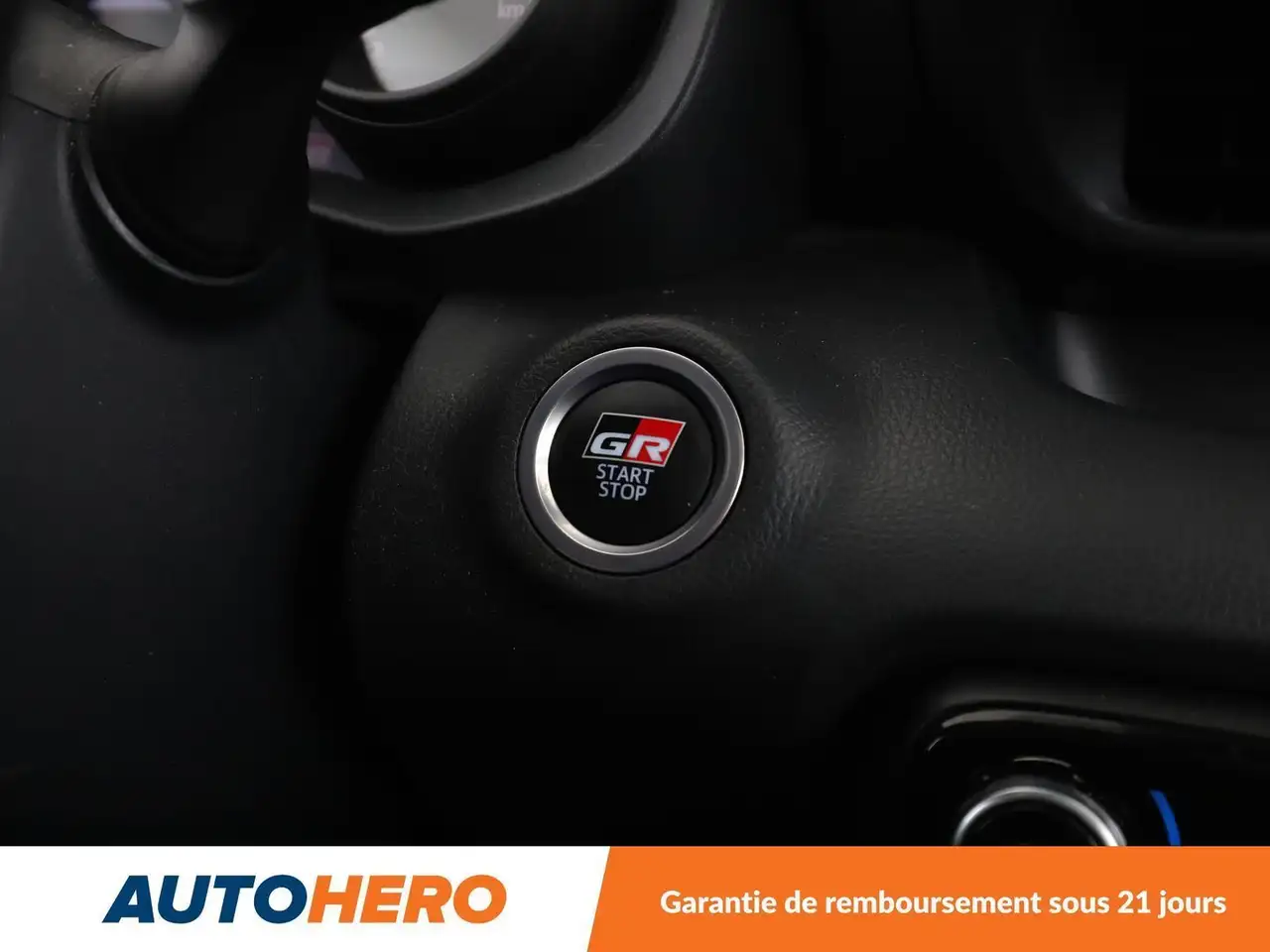 Toyota Yaris Yaris — photo 24