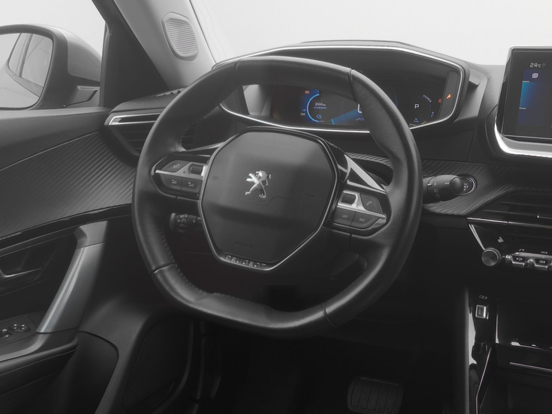 Peugeot e-2008 EV Allure 50 kWh | CAMERA | CARPLAY | STOELVERWARM — photo 8