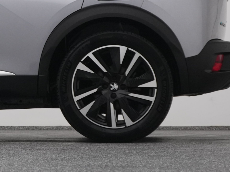 Peugeot e-2008 EV Allure 50 kWh | CAMERA | CARPLAY | STOELVERWARM — photo 41