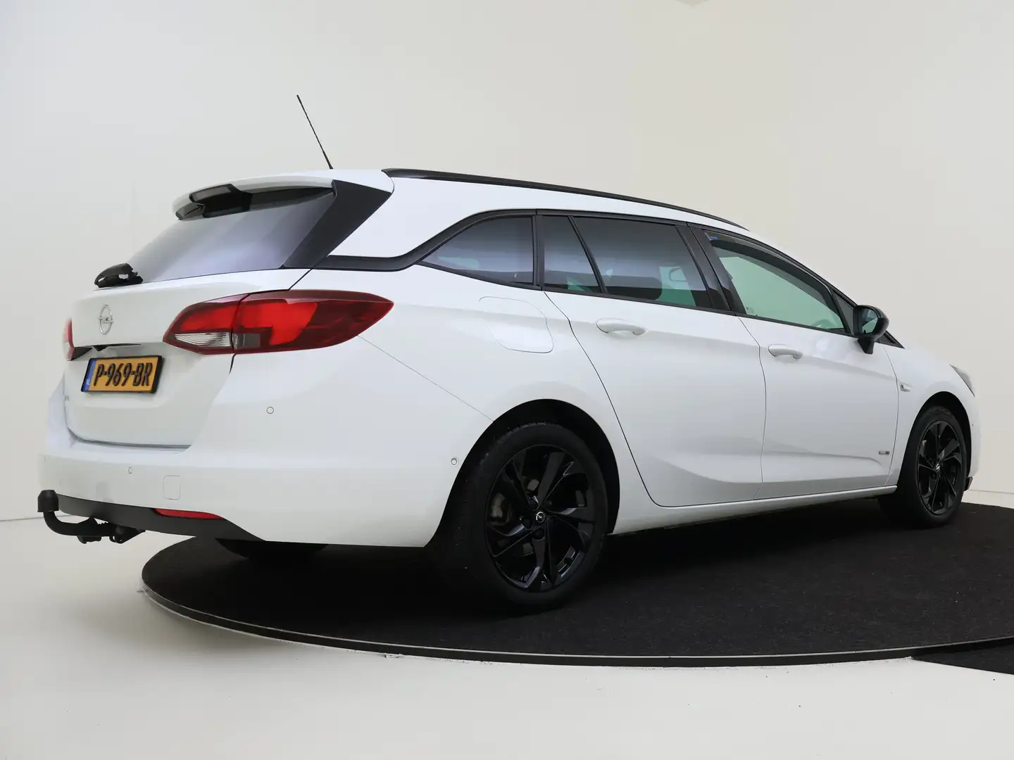 Opel Astra Sports Tourer 1.2 131pk Business Elegance | Navi | Wit - 2