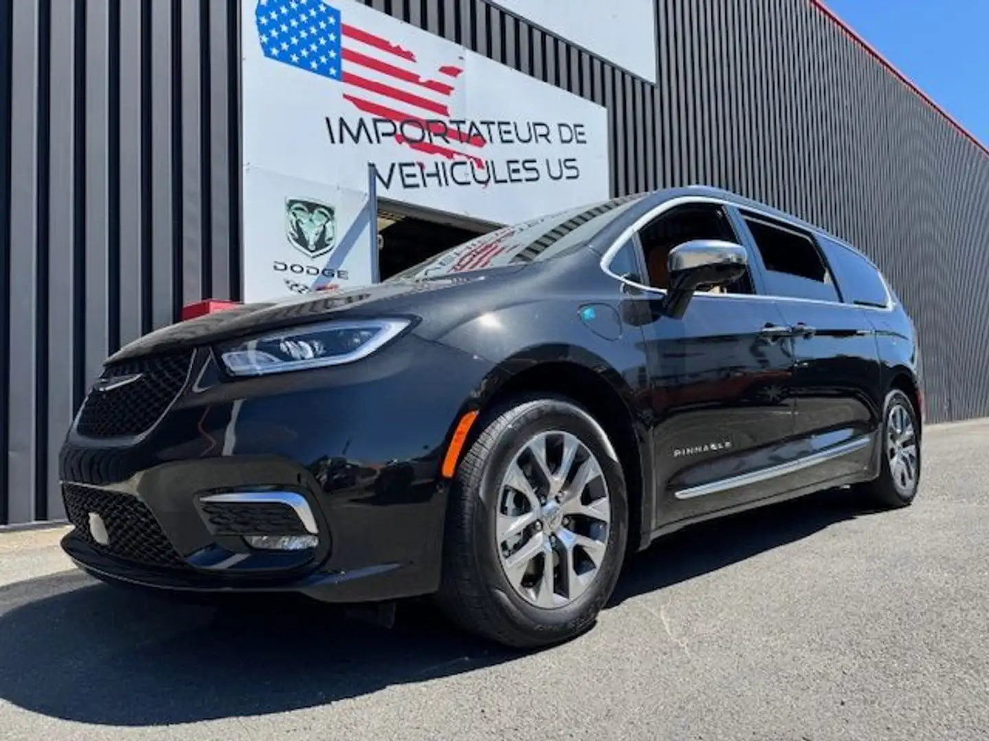 Chrysler Pacifica PINNACLE V6 3,6L HYBRIDE Noir - 2