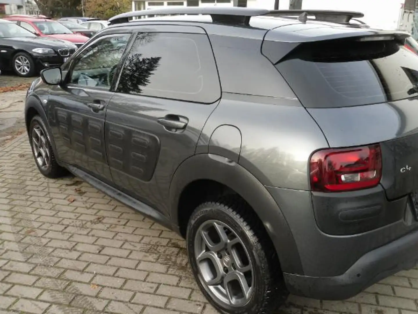 Citroen C4 Cactus BlueHDi 100 FAP Feel Grau - 2