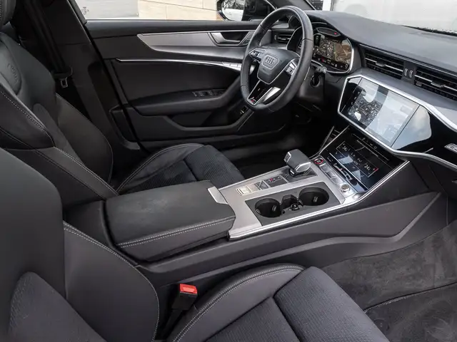 Audi S6 view 8
