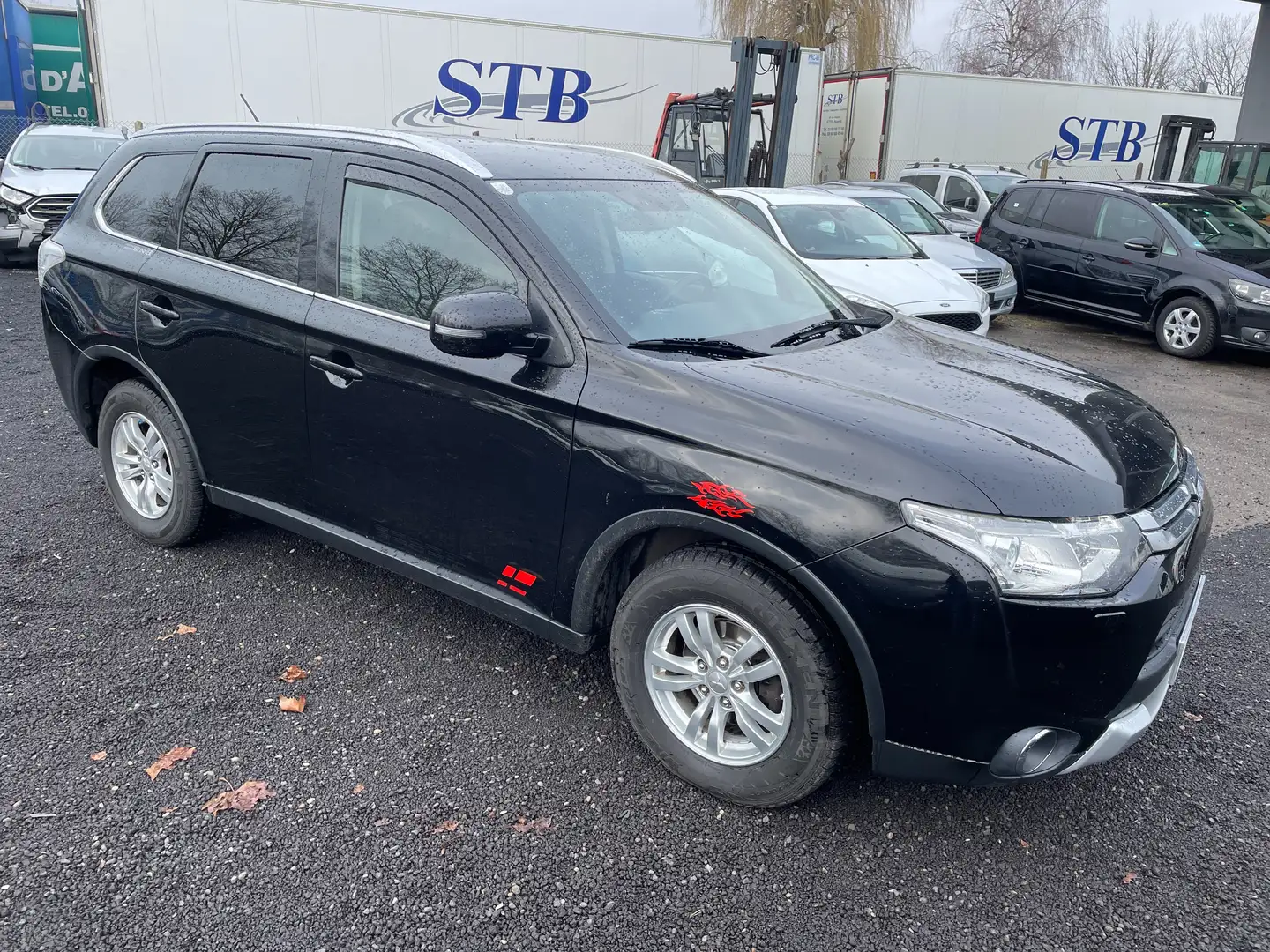Mitsubishi Outlander ClearTec Invite 4WD Noir - 2