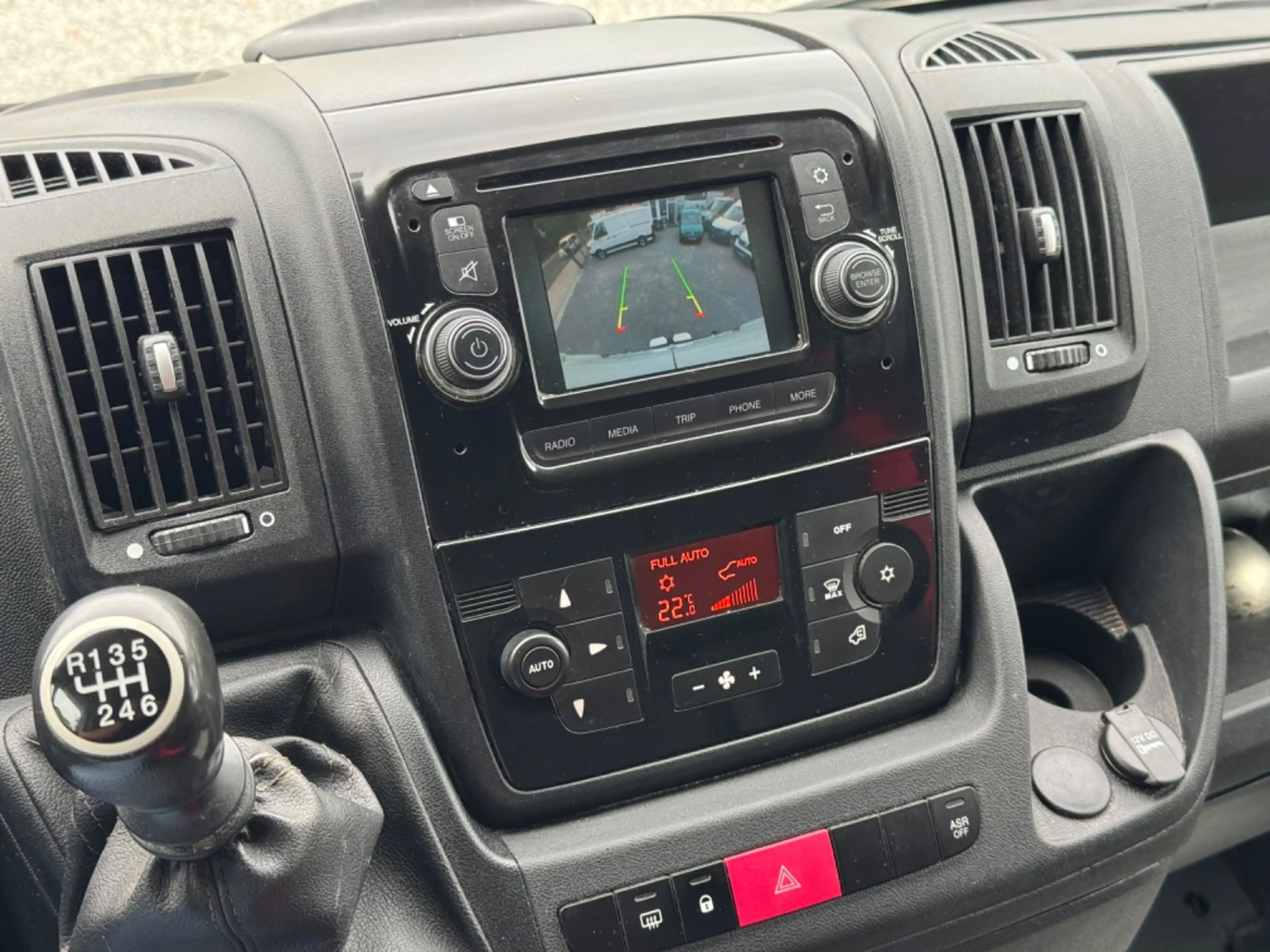 Peugeot Boxer BOXER KLIMA KAMERA AHK TEMPOMAT STANDHEIZUNG LED — photo 13