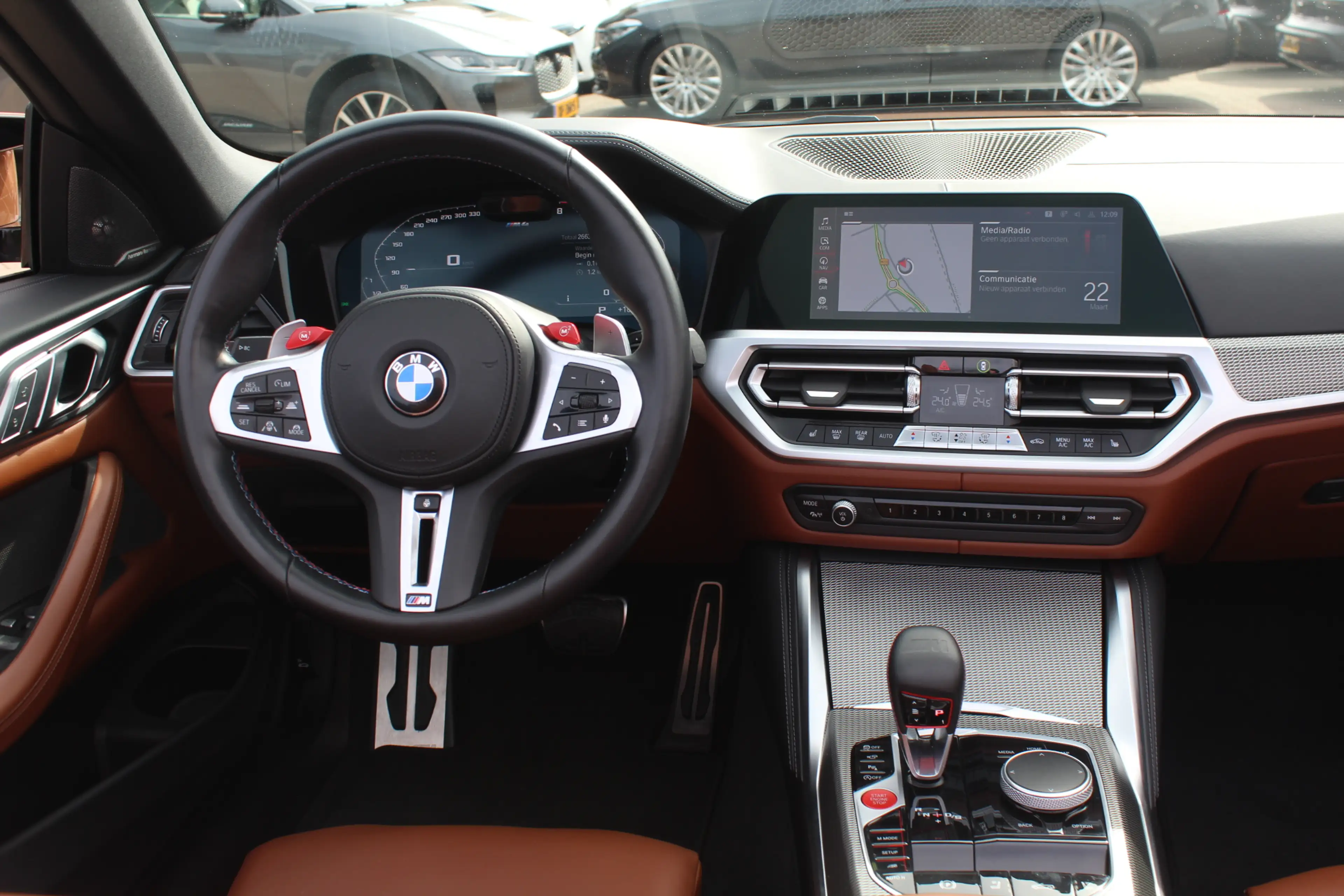 BMW M4 4-serie Cabrio xDrive Competition / Camera / Head- — photo 17