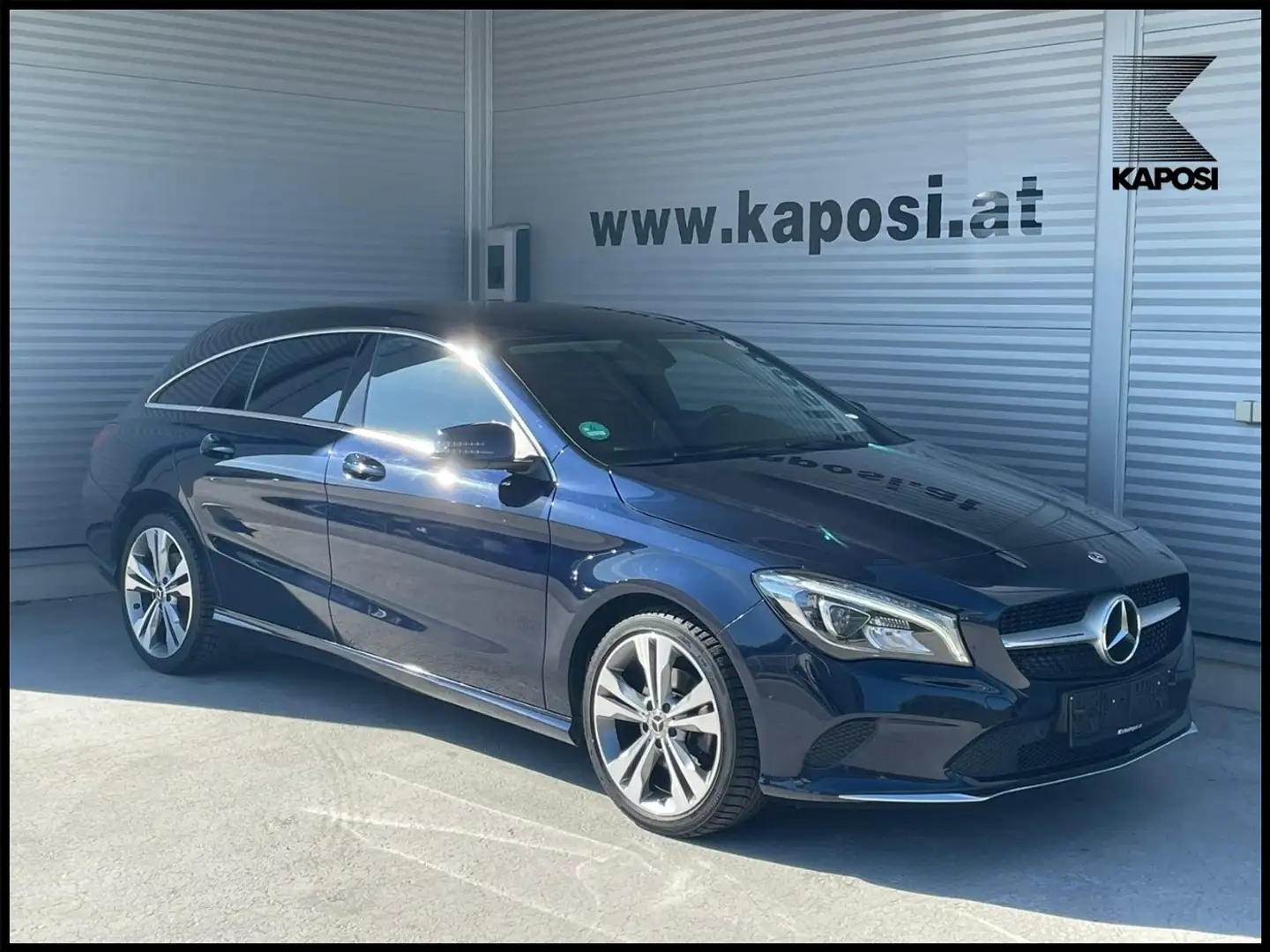 Mercedes-Benz CLA 180 d Shooting Brake Urban ParkAss LED LM Azul - 1