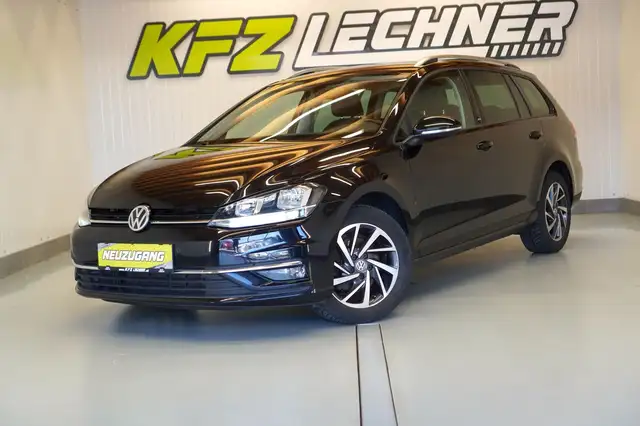 Volkswagen Golf view 8