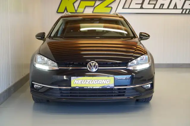 Volkswagen Golf view 9