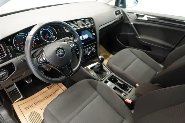 Volkswagen Golf view 13