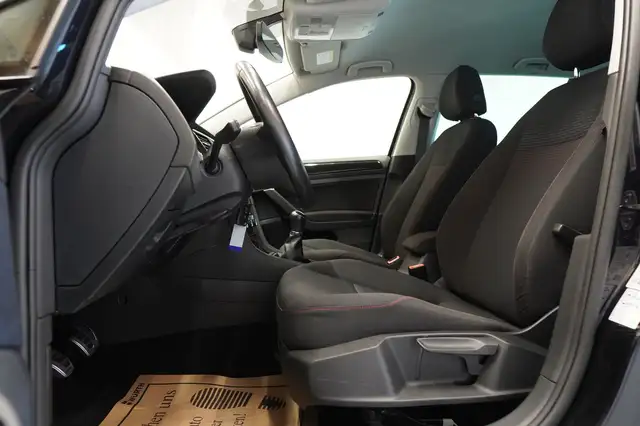 Volkswagen Golf view 15
