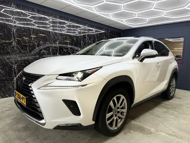 Lexus NX 300h AWD Ultimate Edition