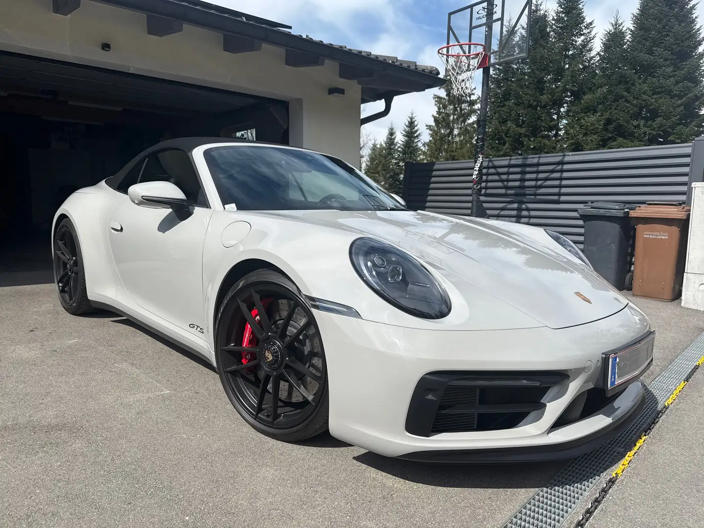 Porsche 992 911 Carrera 4 Cabrio GTS PDK - 1