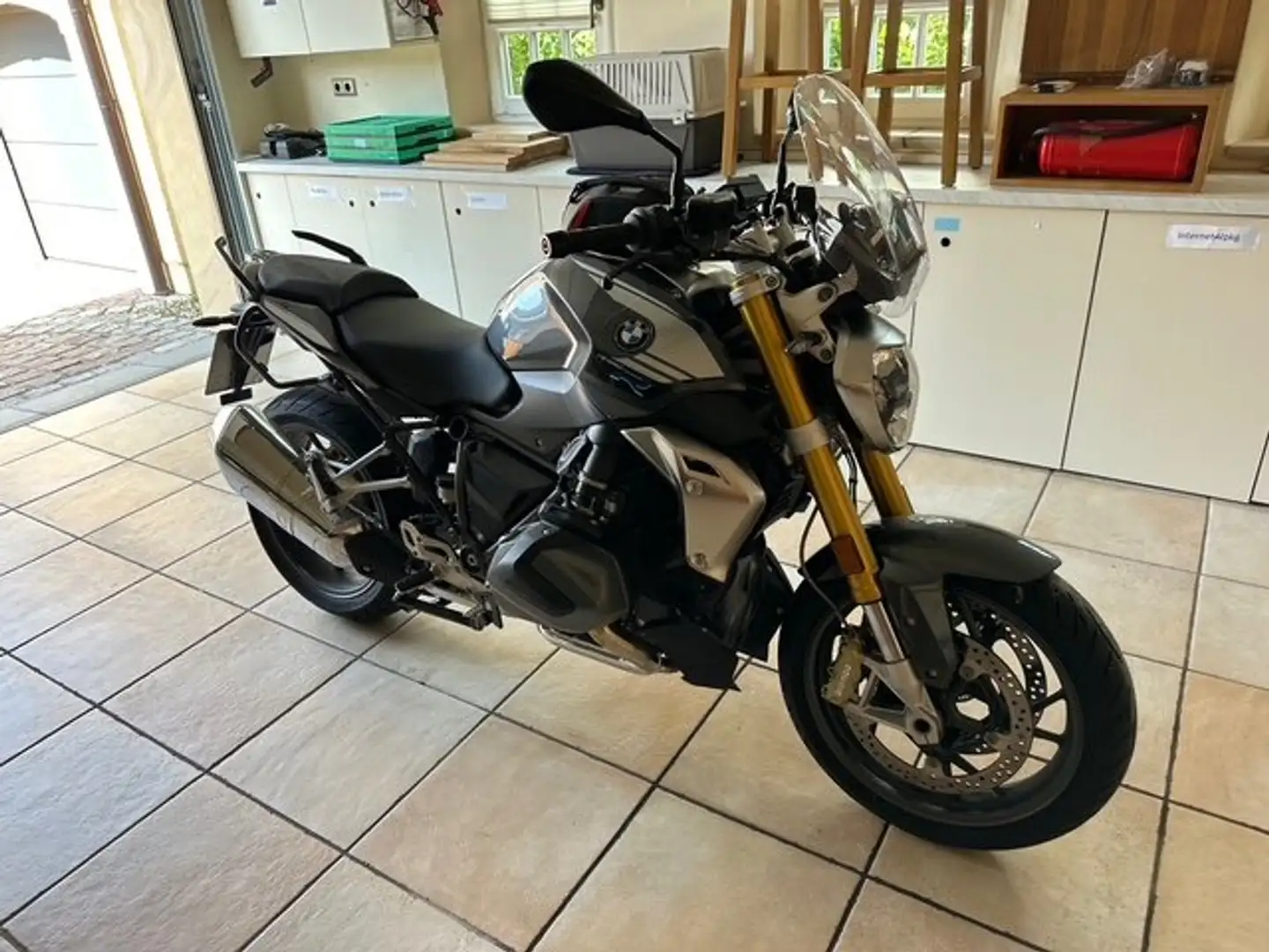 BMW R 1250 R Grau - 1
