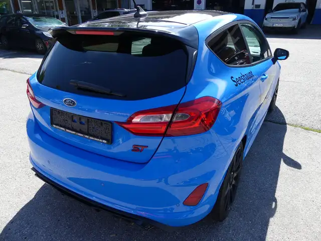 Ford Fiesta view 3