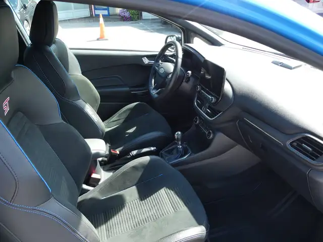 Ford Fiesta view 8