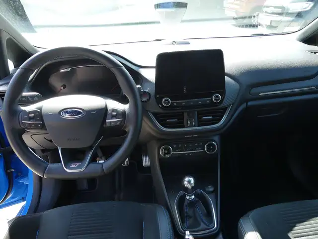 Ford Fiesta view 11
