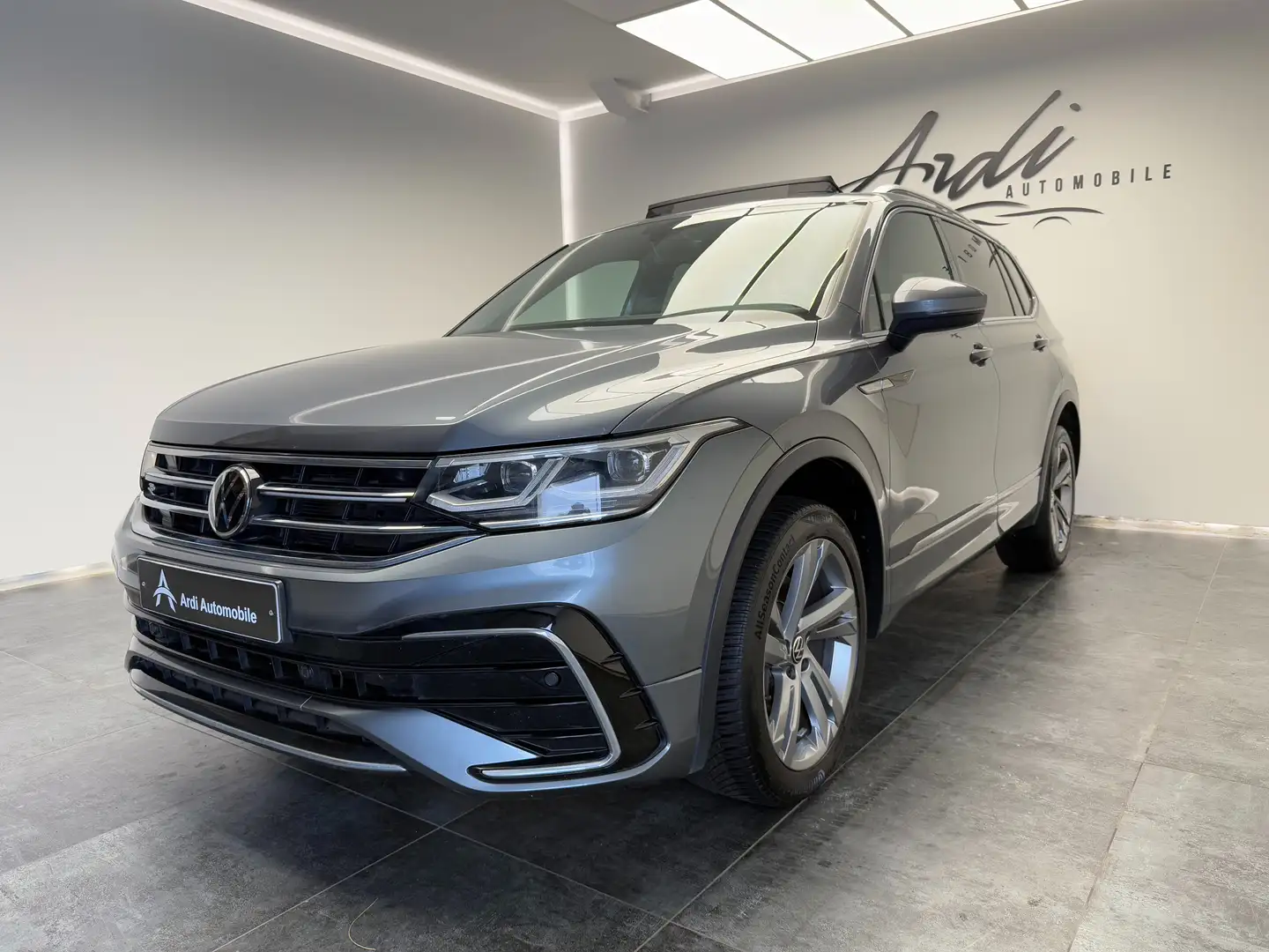 Volkswagen Tiguan 2.0 TSI 4 MOTION DSG *7 PLACES*R LINE*GARANTIE* Gris - 1