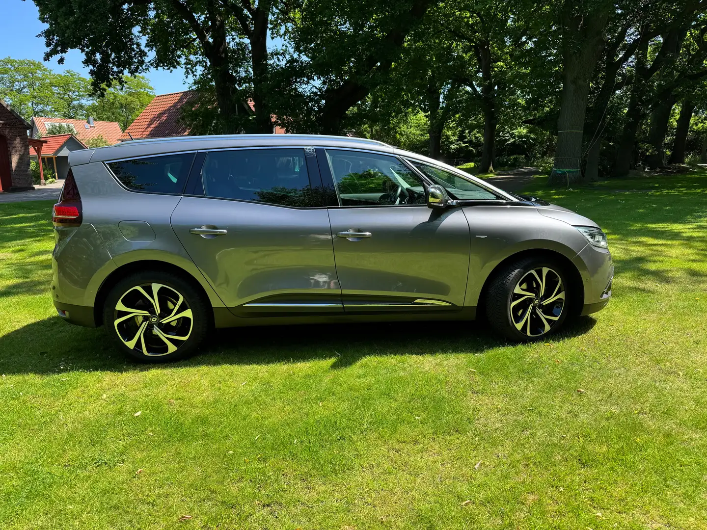 Renault Grand Scenic Grand Scenic ENERGY TCe 130 BOSE EDITION Silber - 2