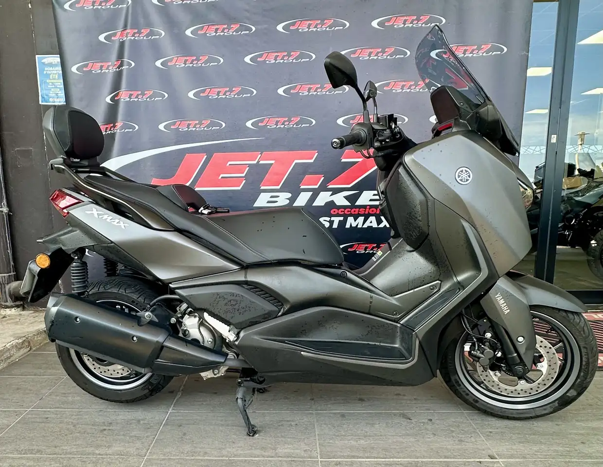 Yamaha X-Max 300