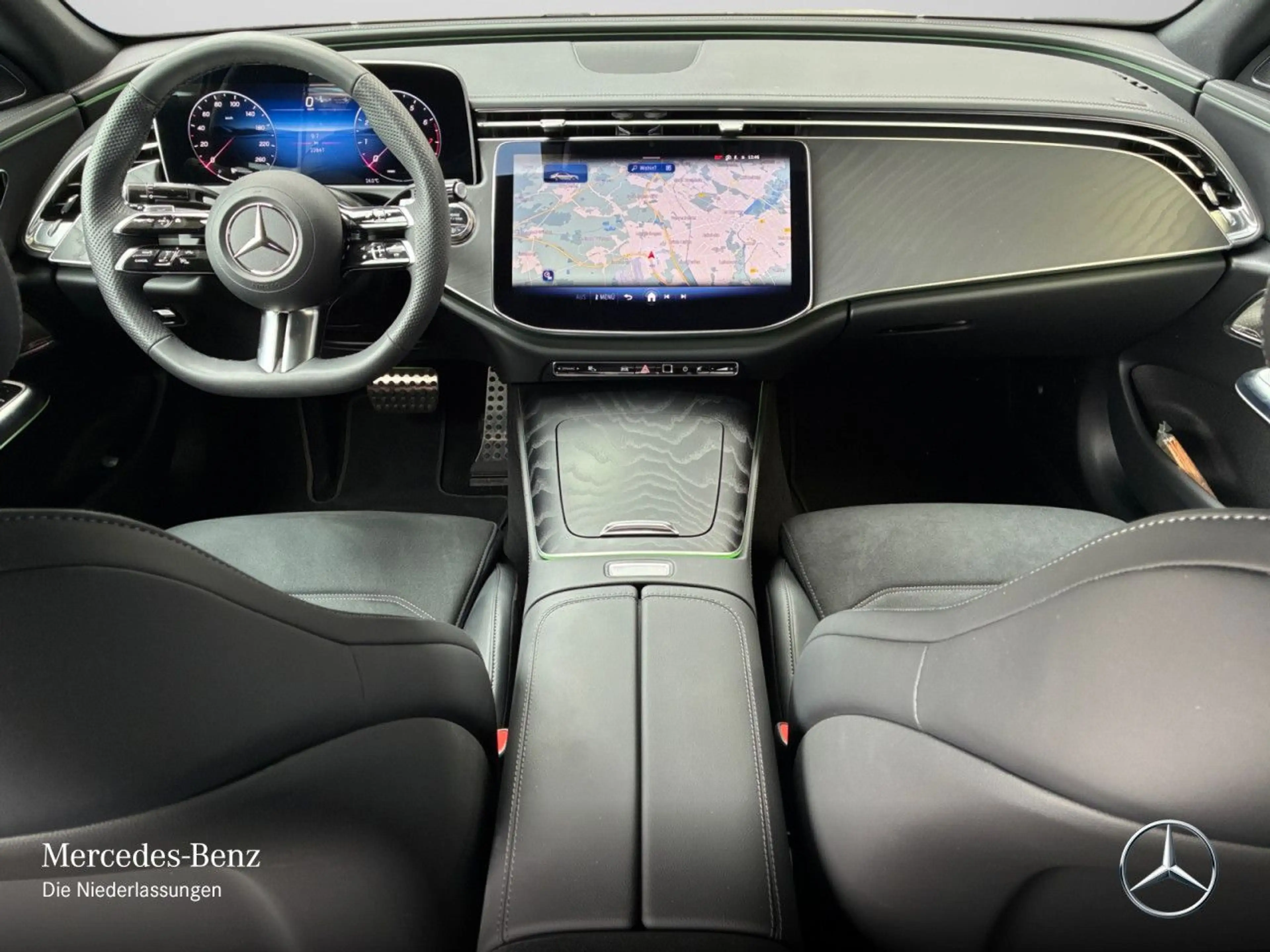 Mercedes-Benz E 200 4M AMG WideScreen 360° Pano Burmester Distr. — photo 13