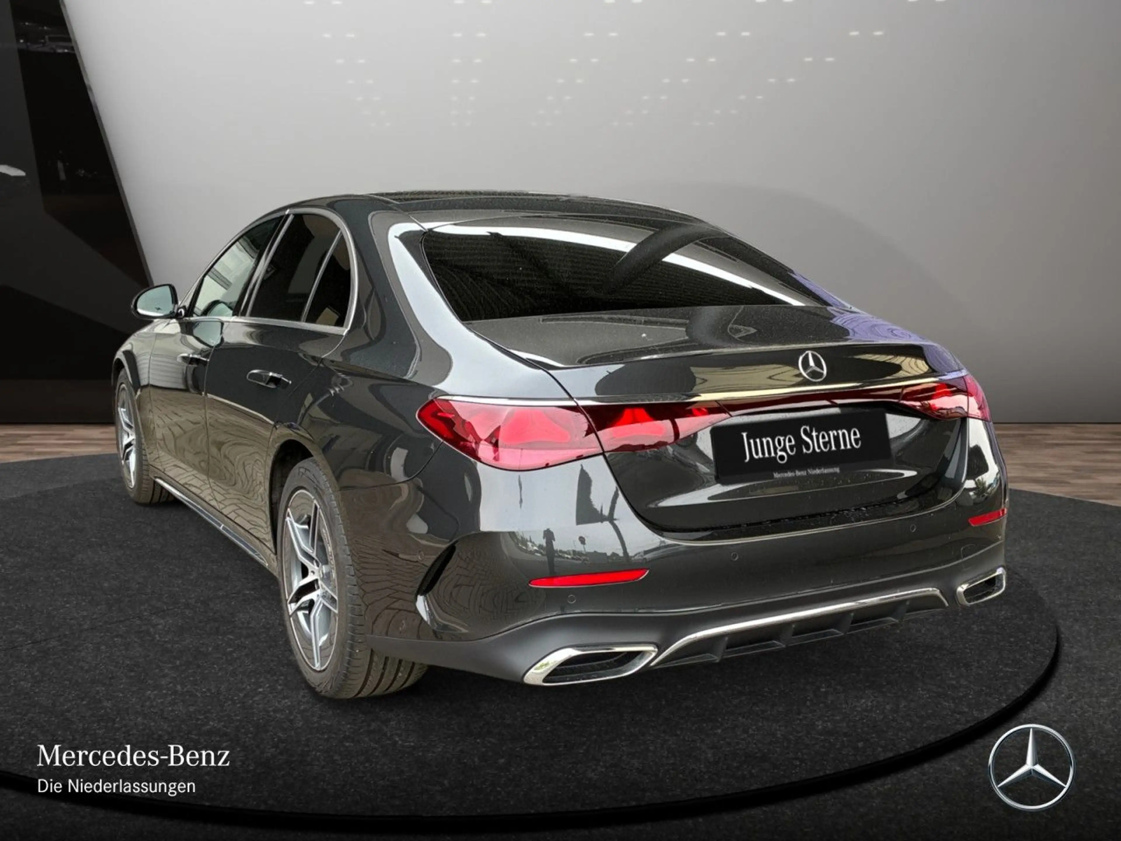 Mercedes-Benz E 200 4M AMG WideScreen 360° Pano Burmester Distr. — photo 10