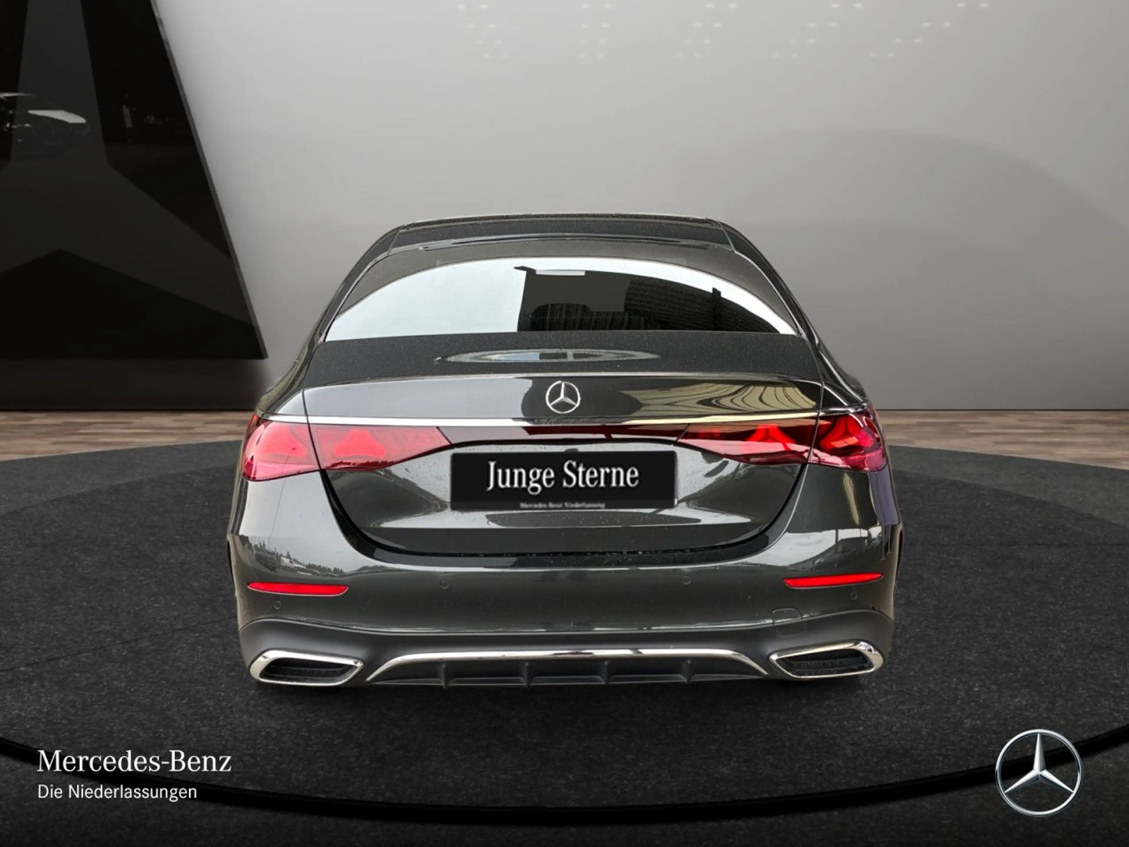 Mercedes-Benz E 200 4M AMG WideScreen 360° Pano Burmester Distr. — photo 9