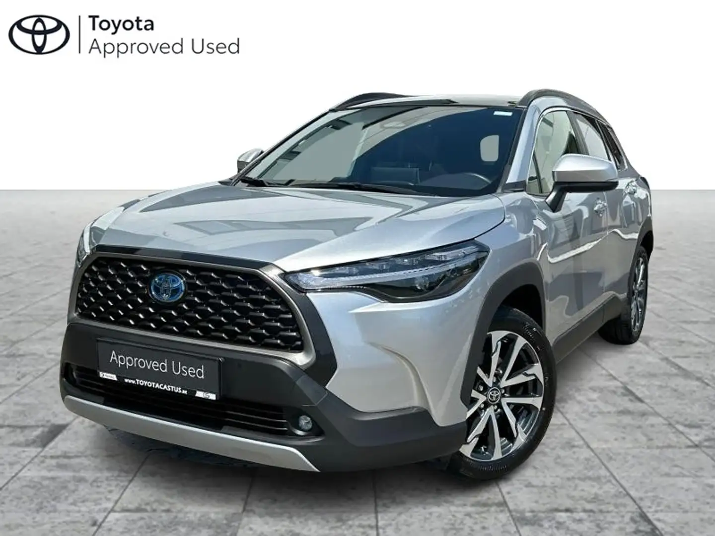 Toyota Corolla Cross STYLE + Pack Comfort Argent - 1