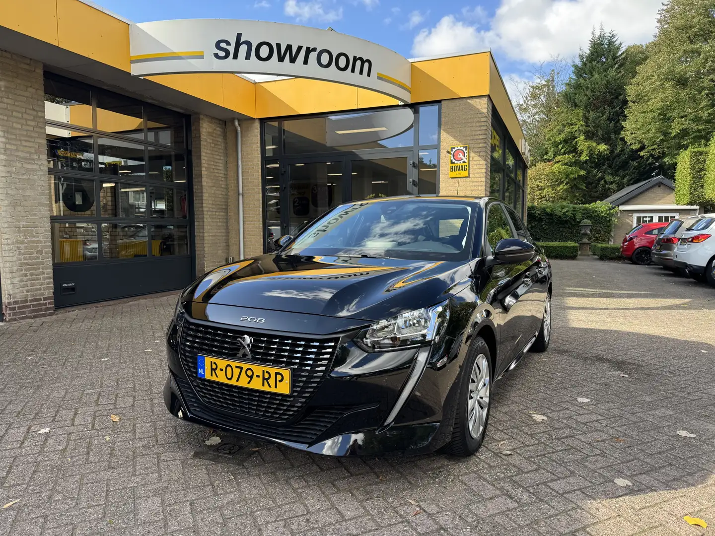 Peugeot 208 1.2 PureTech Active Navi Airco Carplay Noir - 1