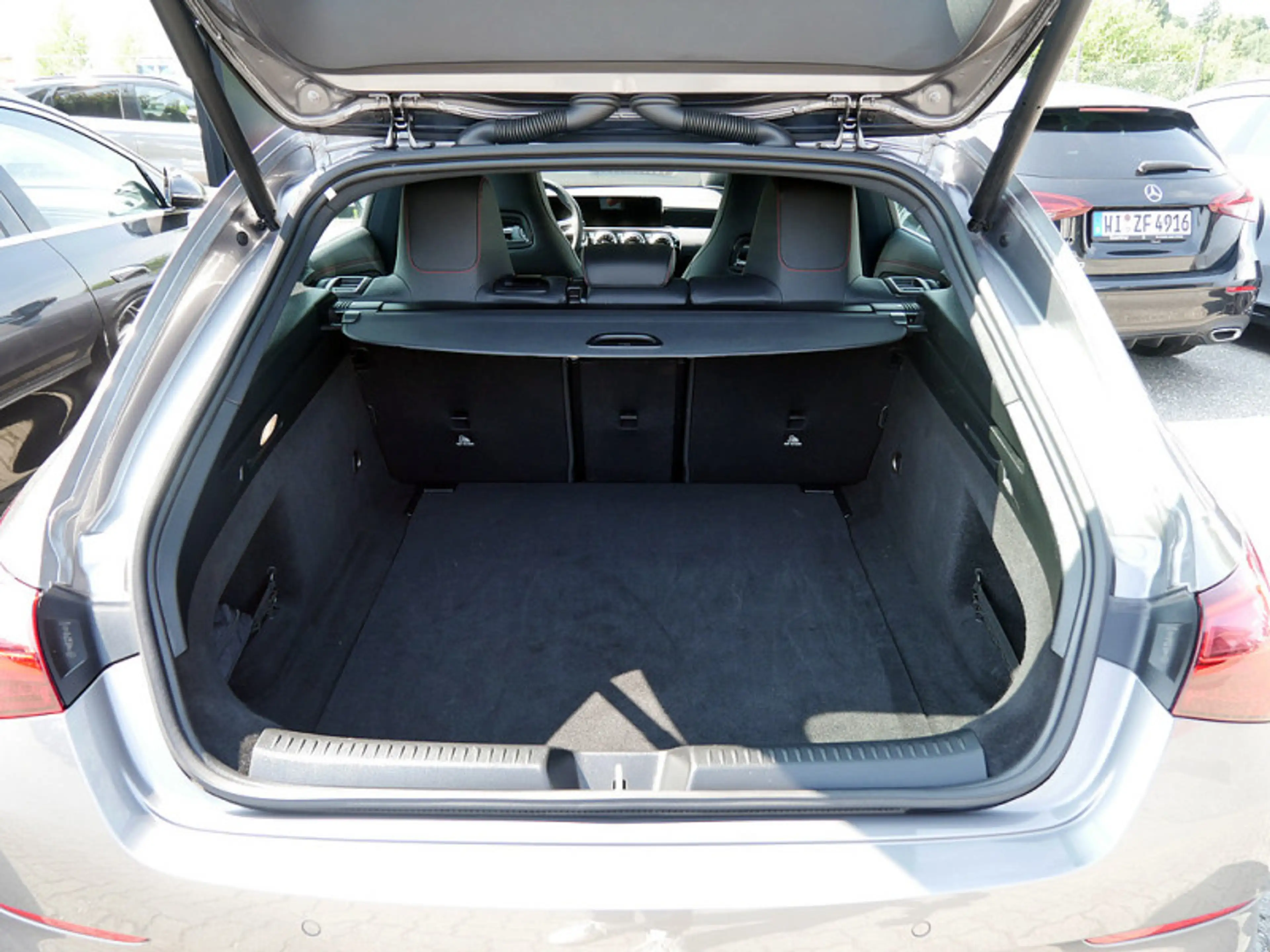 Mercedes-Benz CLA 200 d SB , AMG KAMERA SPUR PDC SHZ — photo 12