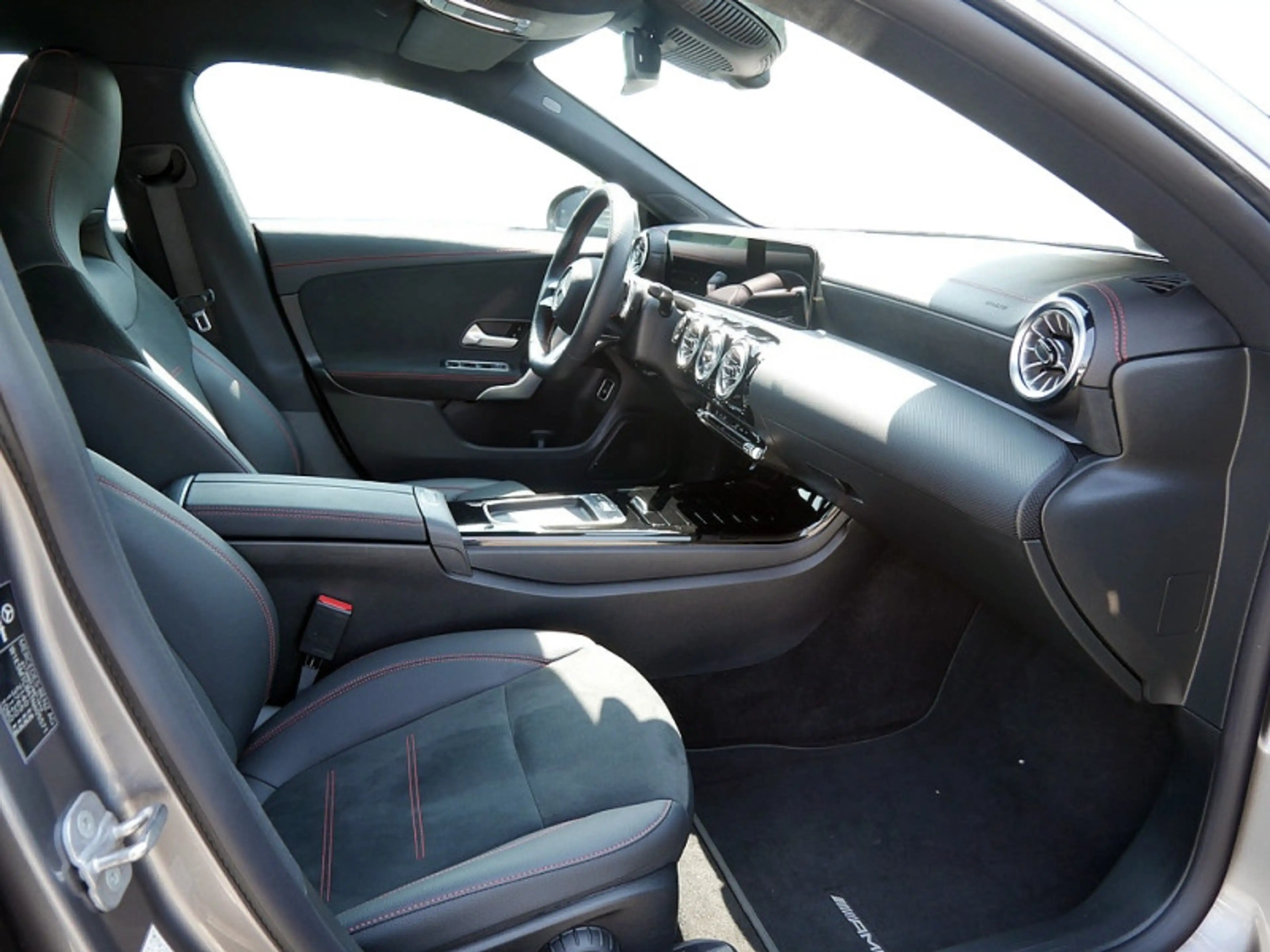 Mercedes-Benz CLA 200 d SB , AMG KAMERA SPUR PDC SHZ — photo 7
