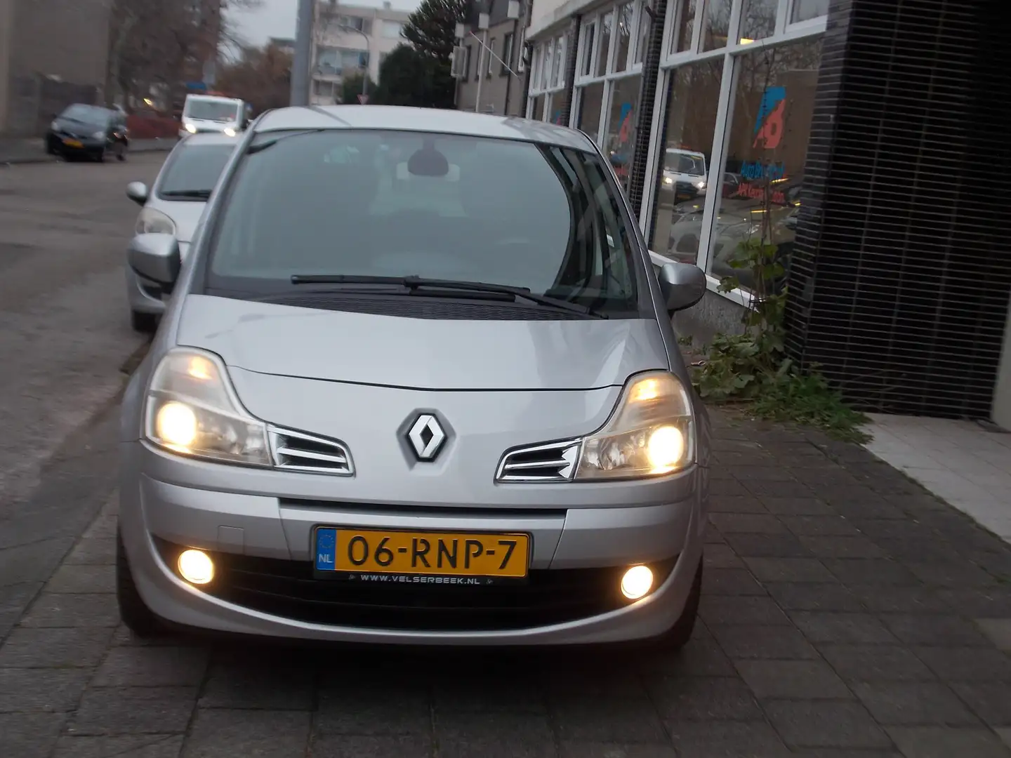 Renault Grand Modus 1.6-16V Exception AUTOMAAT CRUISE CONTROL 118 DKM Gris - 2